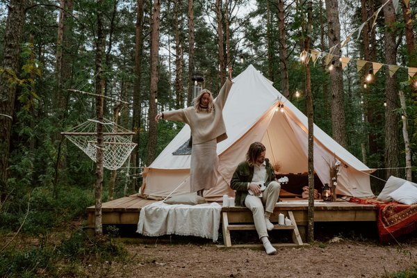 Glamping : séjours uniques entre confort et nature
